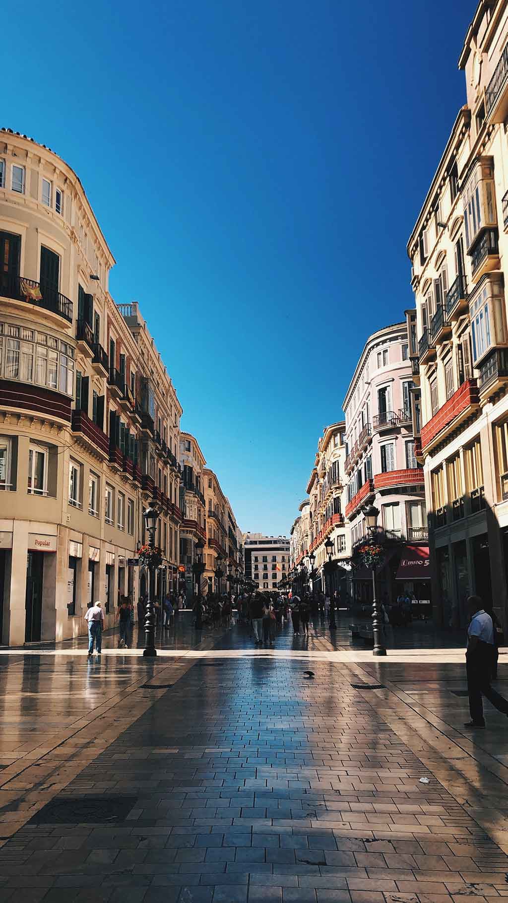 Qué ver en Málaga - Calle Larios