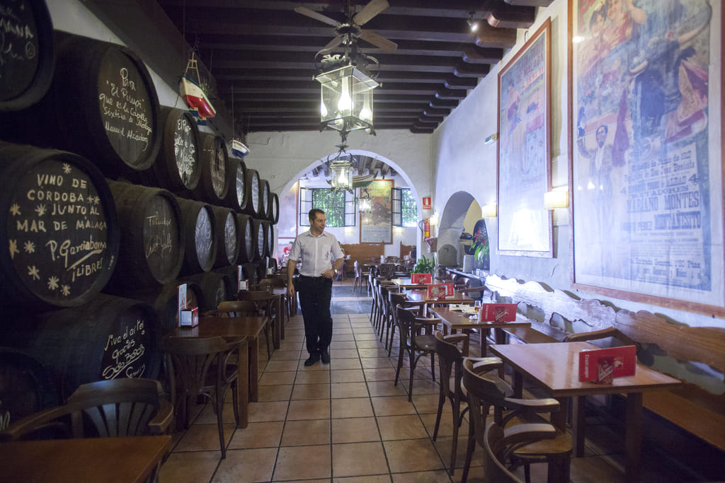 Donde comer en Málaga - interior restaurante el Pimpi